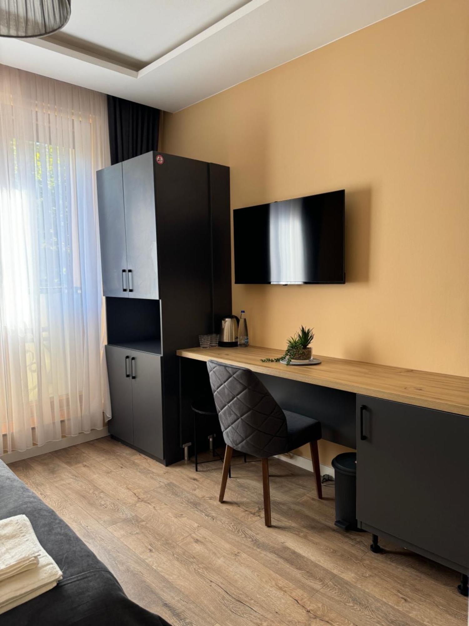 Midtown Prishtina Stays - Central Location Pristina Exterior foto