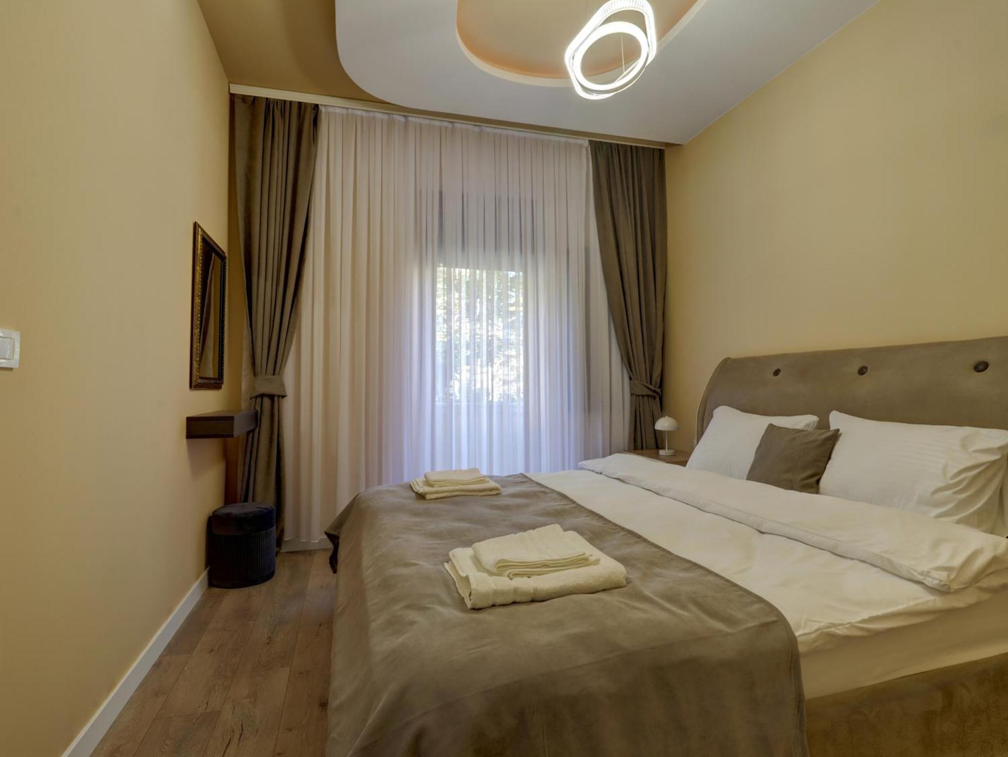 Midtown Prishtina Stays - Central Location Pristina Exterior foto